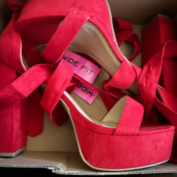 6 inch red chunky heels - Picture 4 of 4